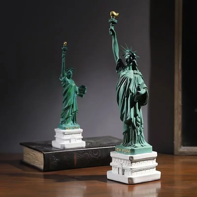 Statue of Liberty Model Desk A - Travel Accessories New York ulasan dan harga