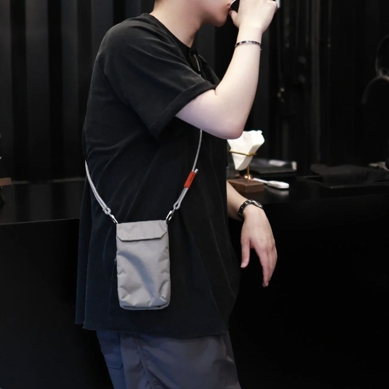 Men Slim Fit Crossbody Phone B - Travel Accessories And Bags ulasan dan harga